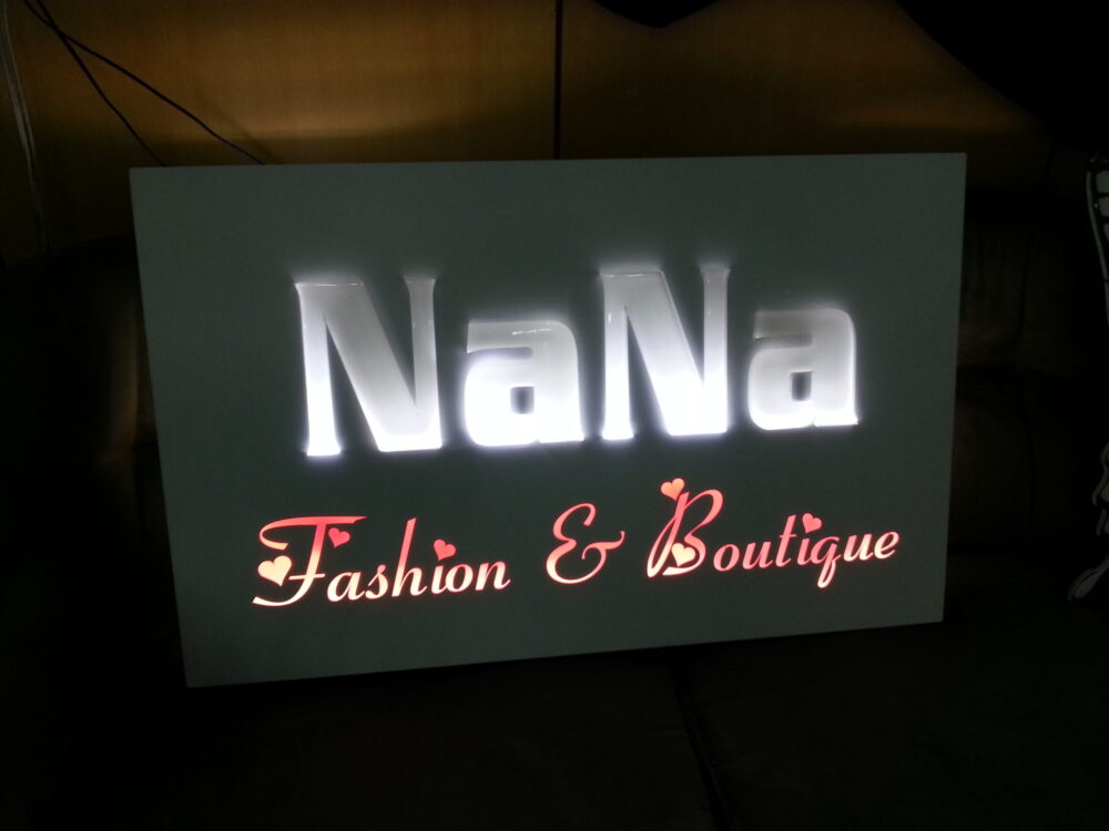 招牌廣告｜NaNa Fashion Boutique｜耀陽電子有限公司