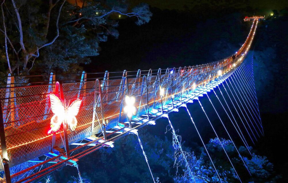 招牌廣告｜油桐花 / 蝴蝶 戶外造型 看板｜耀陽電子有限公司